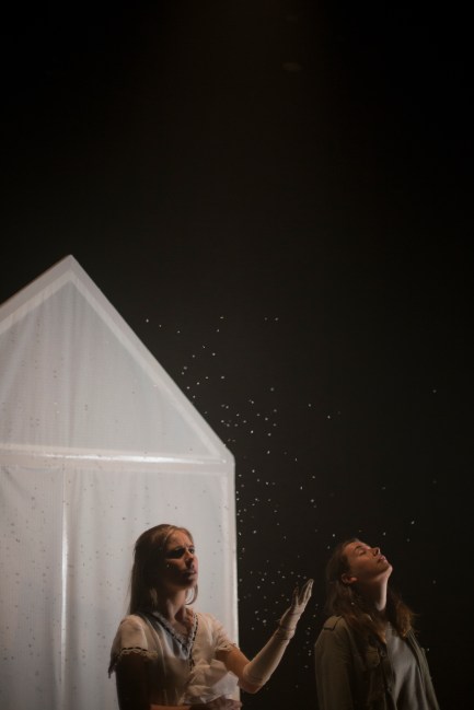 Dropped (photography: Jessica Grace)